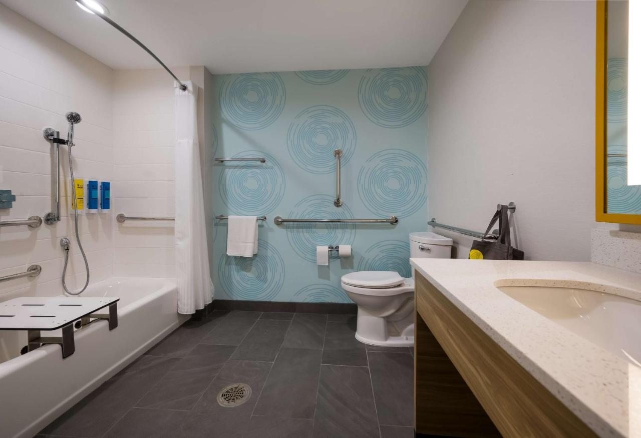 Hotel Tru By Hilton Novi Detroit Zewnętrze zdjęcie